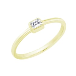 Goldener Verlobungsring mit Baguette Diamant Scaelola