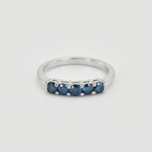 Ring besetzt mit blauen Diamanten Aisha