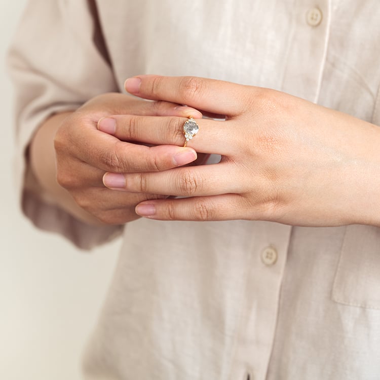 Ring mit grauen Salt and Pepper Diamant Agathe 124592