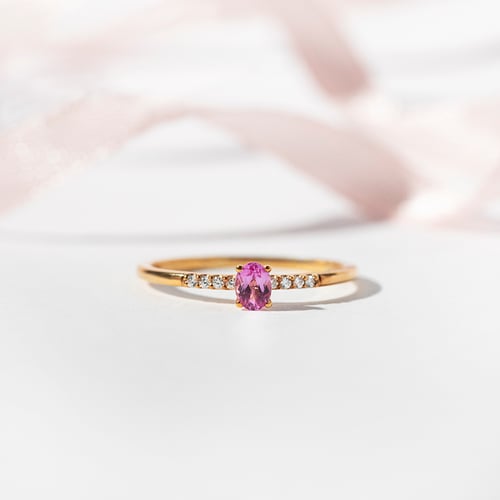 Verlobungsring mit rosa Saphir und Lab Grown Diamanten Terry