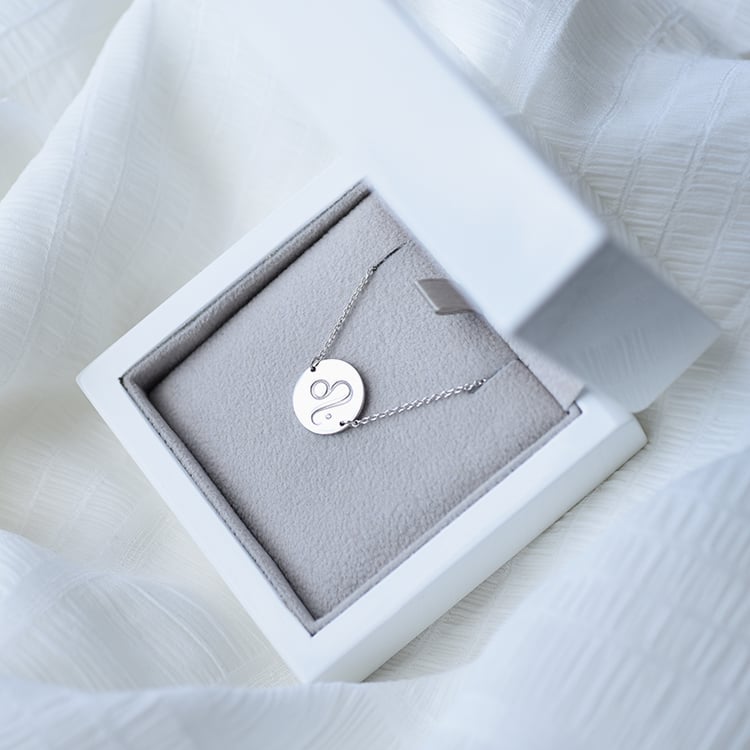 Weißgold Armband mit Löwe Sternzeichen Gravur in Eppi-Geschenkbox 61813