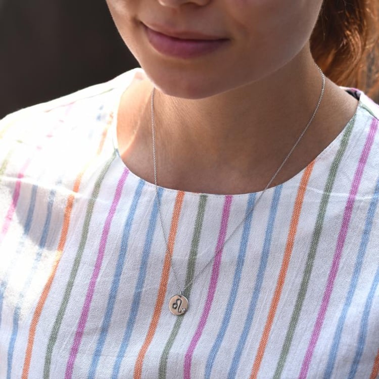 Diamant und Löwe Anhänger aus Weißgold 46079