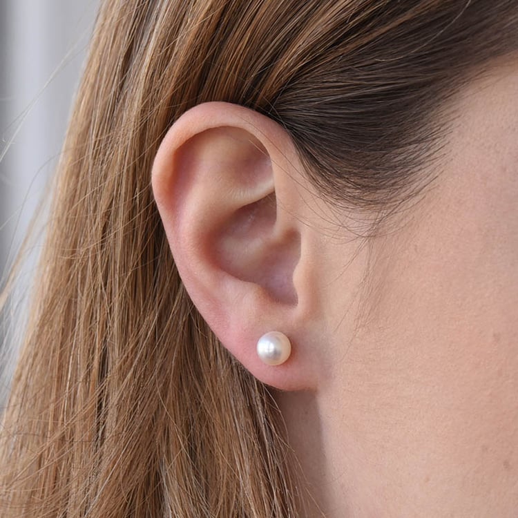 Goldene Ohrringe mit Perlen 82645