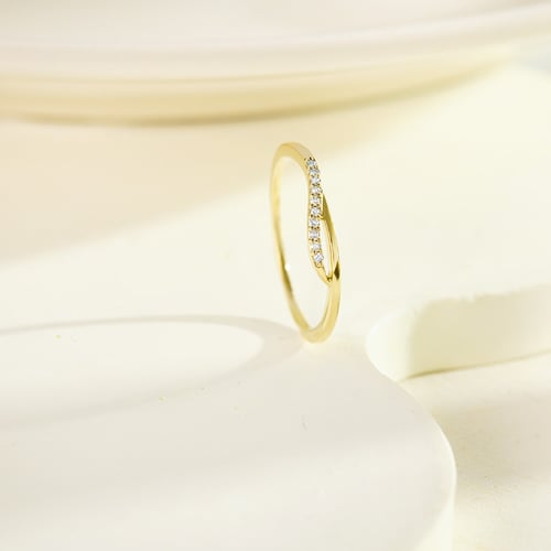 Atypischer Ring aus Gold mit Lab Grown Diamanten Terje