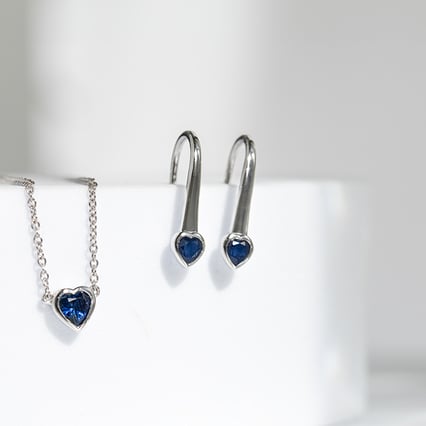 Schmuckset mit Saphiren Roshni