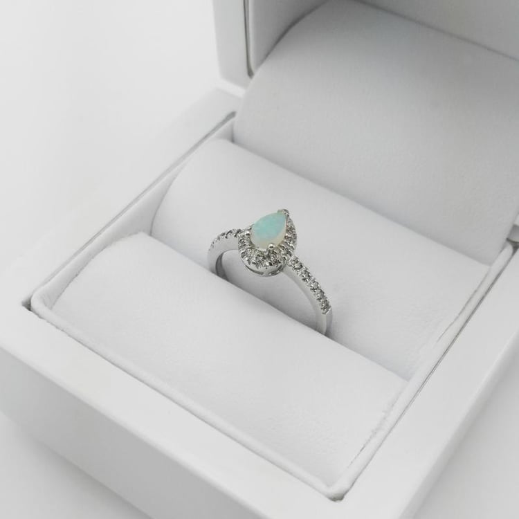 Goldring mit Opal und Diamanten Kezia 47405