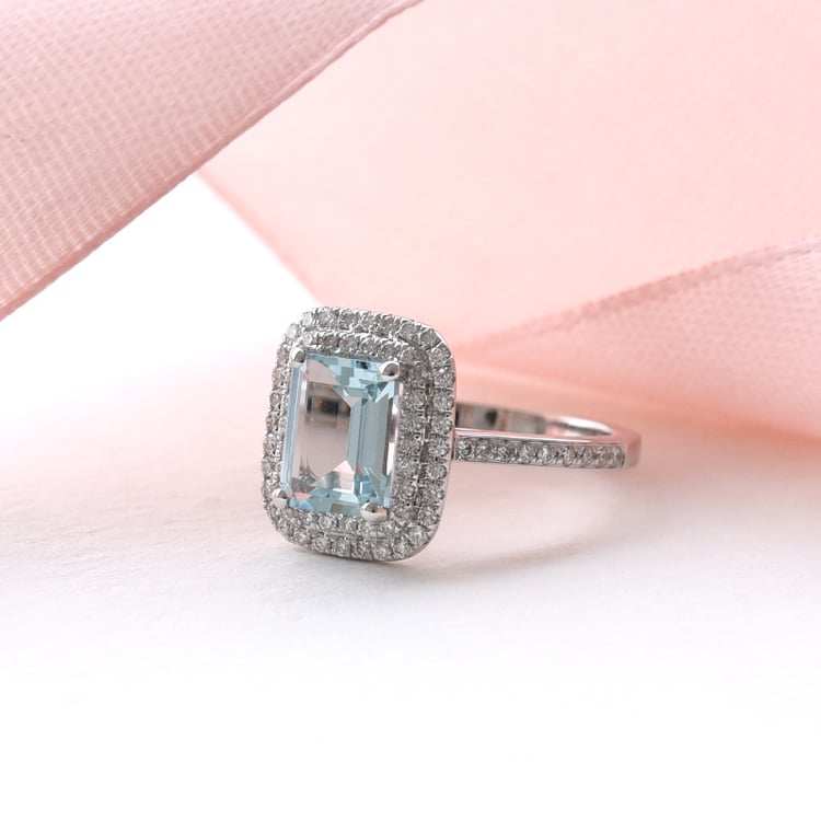 Ring aus Gold mit Aquamarin 78398