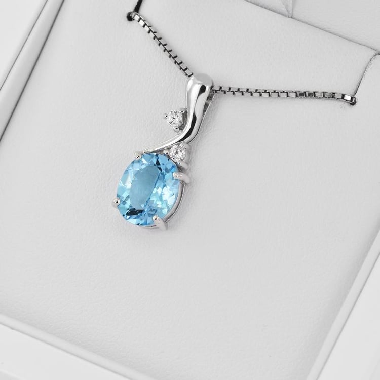 Silberanhänger mit Topas in Eppi-Geschenkbox 28194