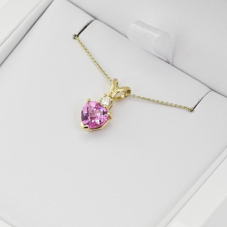 Kette und Saphir und Diamant in Eppi-Geschenkbox 32620