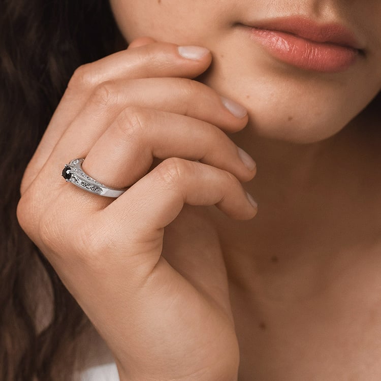 Vintage Verlobungsring mit schwarzem Diamant Lerien 154094