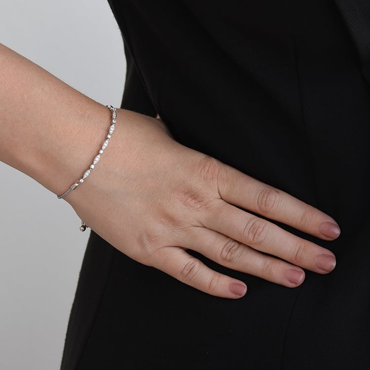 Zartes Armband mit Lab Grown Diamanten Magdalini 114601