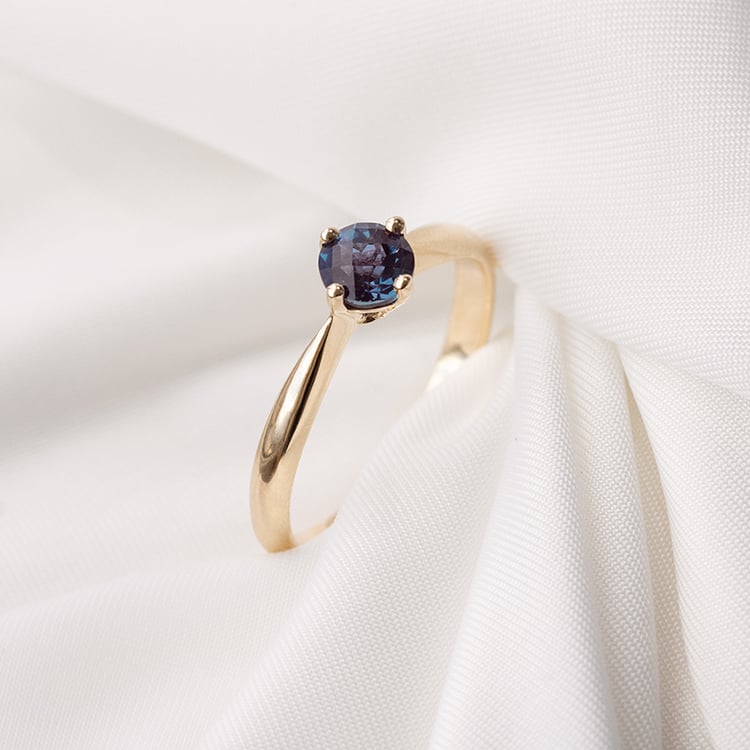 Solitär-Ring mit Alexandrit Mahiya 122819