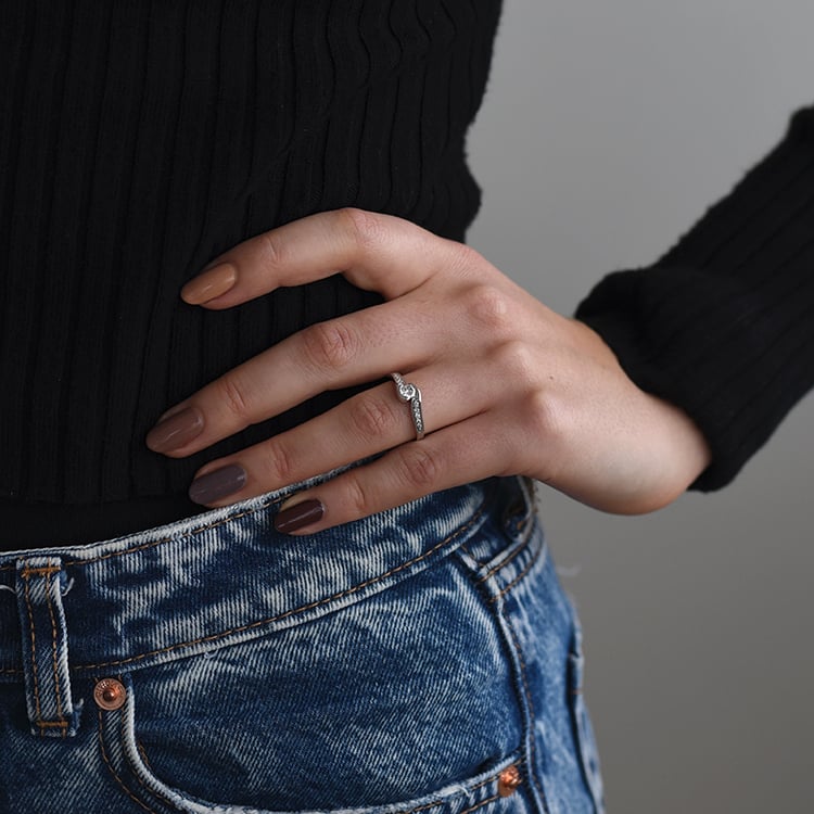 Eleganter Verlobungsring mit Lab Grown Diamanten Lytarie 75741