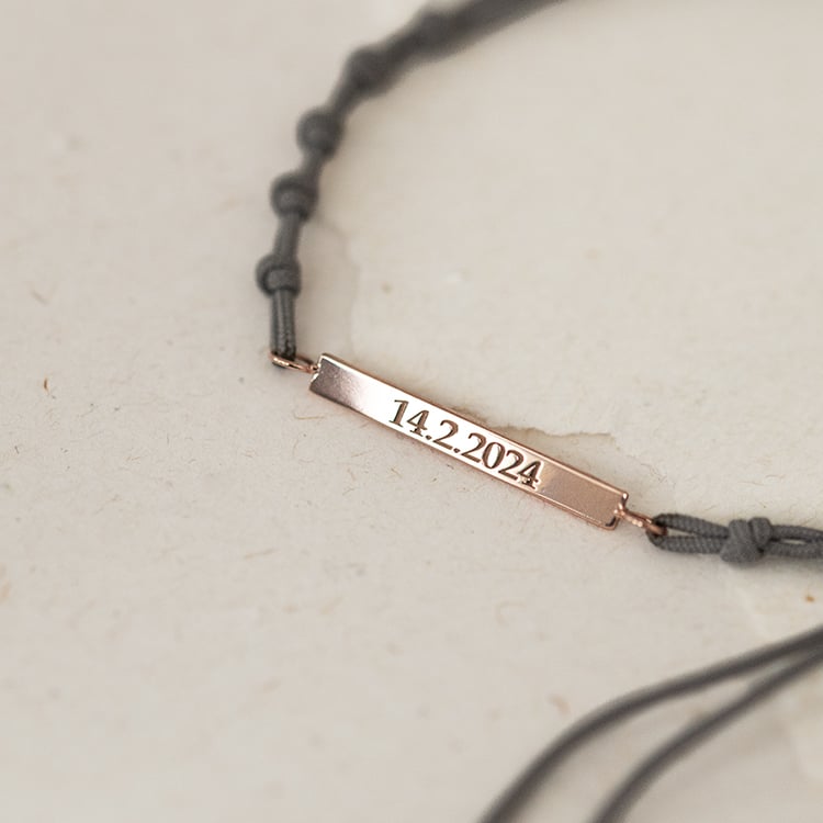 Armband mit einem Anhänger und Gravur Bar 136803