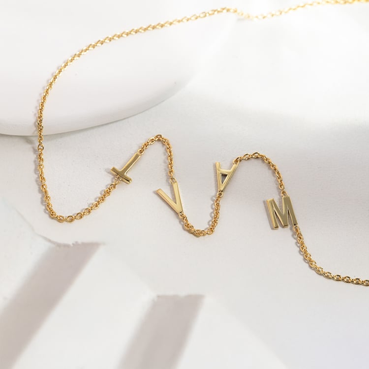 Halskette mit 4 Buchstaben Ihrer Wahl Lupe 149204