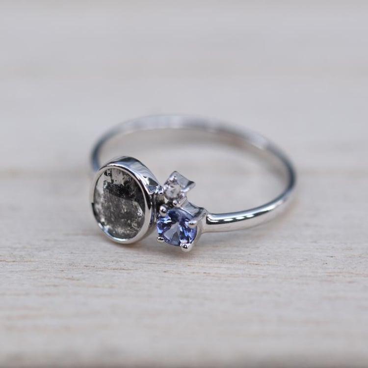 Ring mit Diamanten 49711