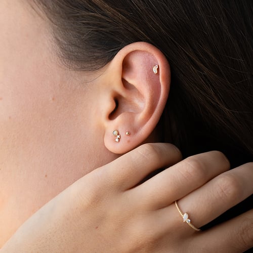 Goldener Labret Piercing Ohrstecker Izis