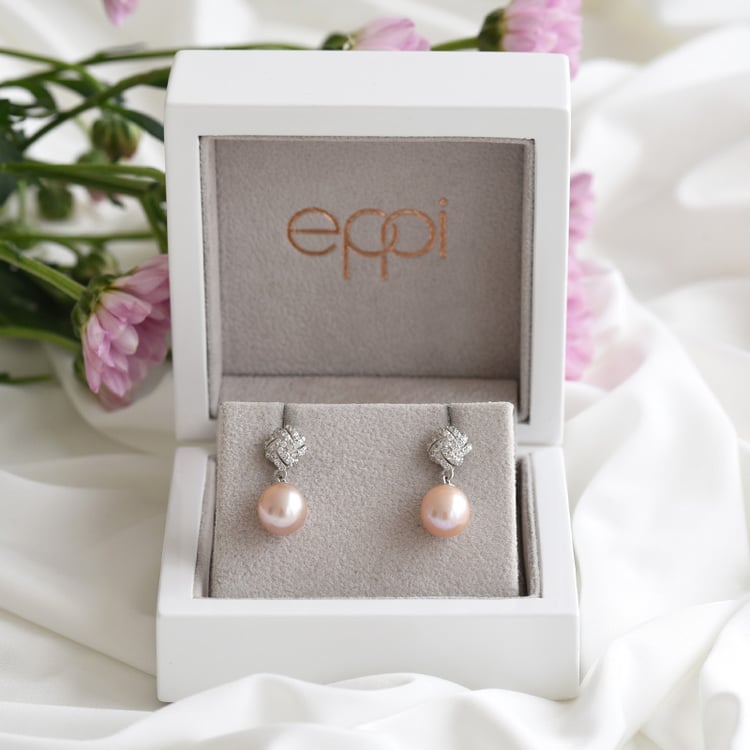 Silberne Ohrringe mit lavendelfarbenen Perlen und Zirkonia Ivona 83568