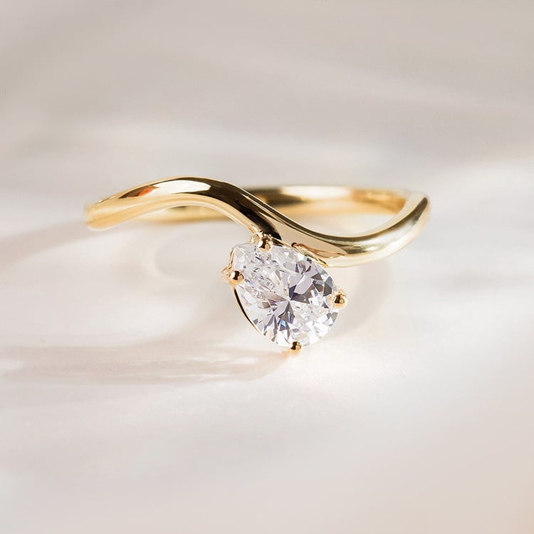 Verlobungsring mit tropfenförmigem Lab Grown Diamanten 154741