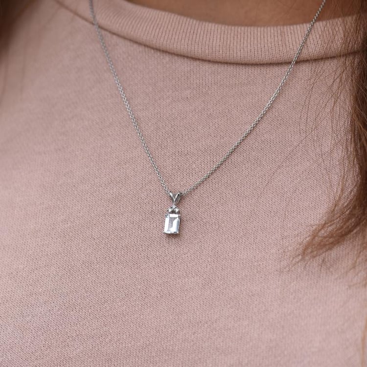 Goldanhänger mit Aquamarin und Diamanten Deandra 47990