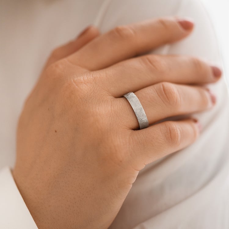 Extravagante Trauringe aus Gold mit Diamanten Alexis 157188