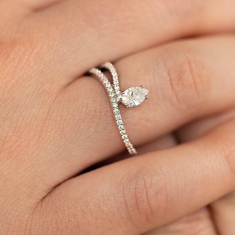 Unkonventioneller Verlobungsring mit Lab Grown Diamanten Reptie 138625