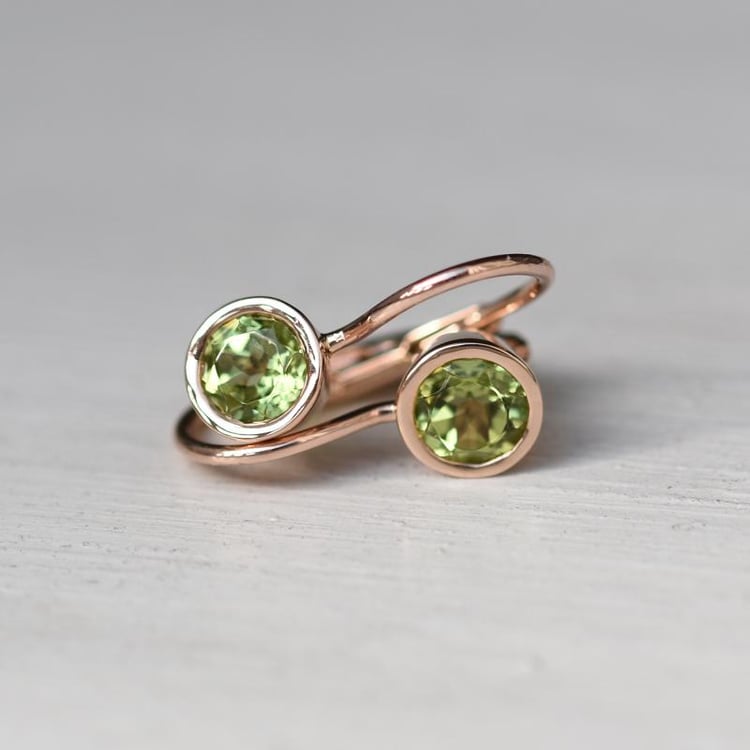 Zauberhafte goldene Ohrhänger mit Olivinen Vega 47694