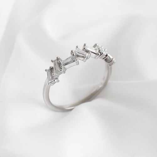 Minimalistischer Ring mit Lab Grown Diamanten Egino