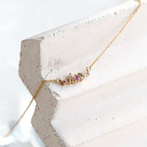 Cluster-Kette mit Edelsteinen Kianna
