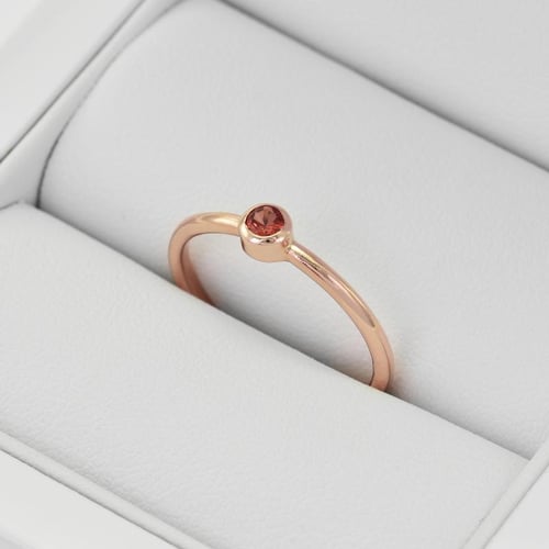 Minimalistischer Goldring mit Padparadscha-Saphir Emilien