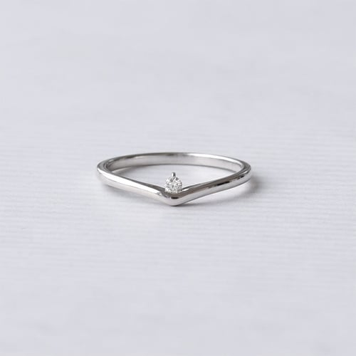 Eleganter Ring in V-Form mit Diamant Doreen