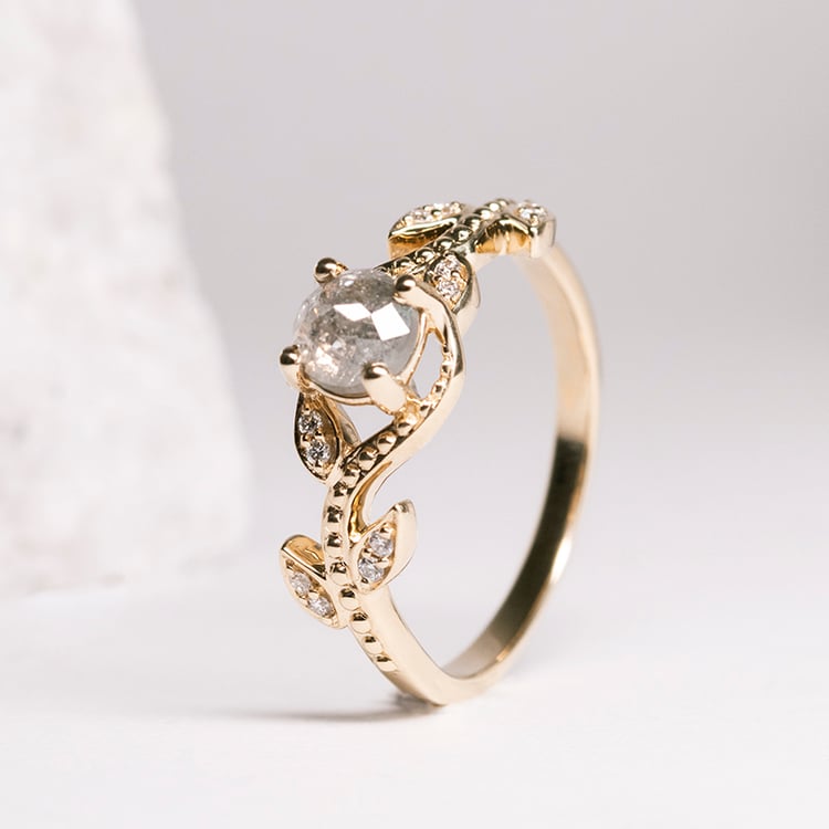 Verlobungsring mit einem Salt and Pepper Diamanten und Lab Grown Diamanten Vindo 115794