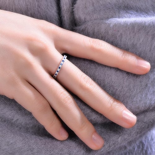 Goldener Memoire Ring mit Diamanten und Saphiren Deniece