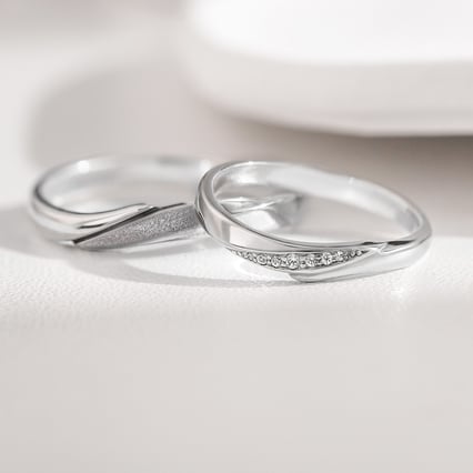 Trauringe aus Gold mit Diamanten Abella