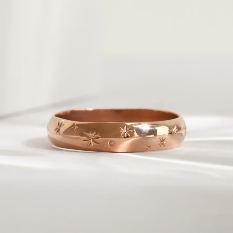 Eheringe mit Sternengravur und Diamanten Elia 118174