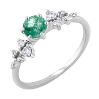 Verlobungsring mit Smaragd und Diamanten Olha