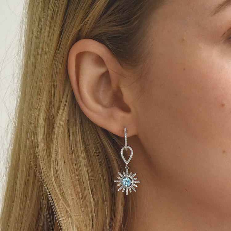 Goldene Diamantflocken mit Topasen in Ohrringen Daxa 73212