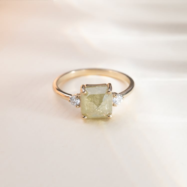 Ring mit einem Salt and Pepper Diamanten Mahmud 152008