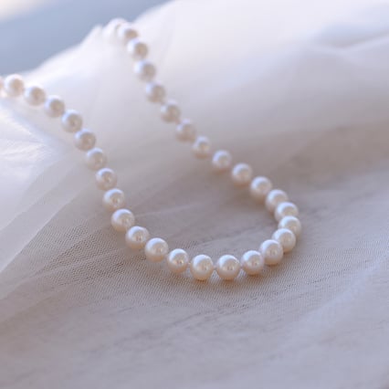 Elegante Perlenhalskette in Silber Ermine