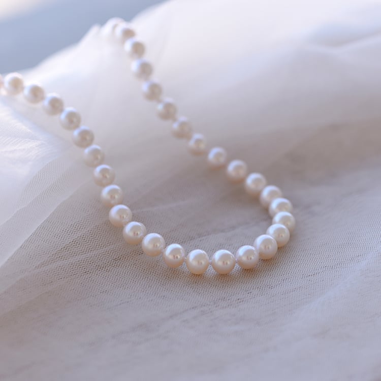 Elegante Perlenhalskette in Silber Ermine 61936