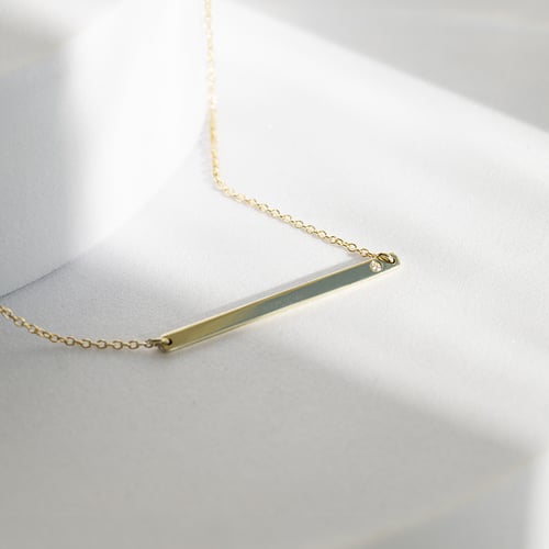 Zarte silberne Kette mit einem Diamanten Dayna