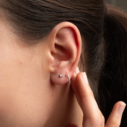 Ohrstecker mit 2mm Moissaniten Tiny