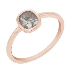 Ring mit einem Salt and Pepper Diamanten in Emerald-Form Christy