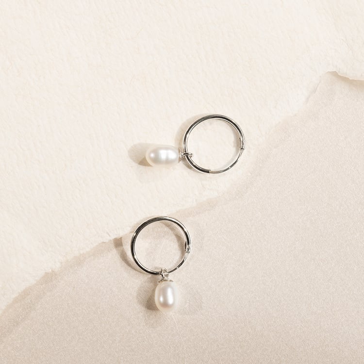 Goldene Hängeohrringe mit Perlen Margo 138338