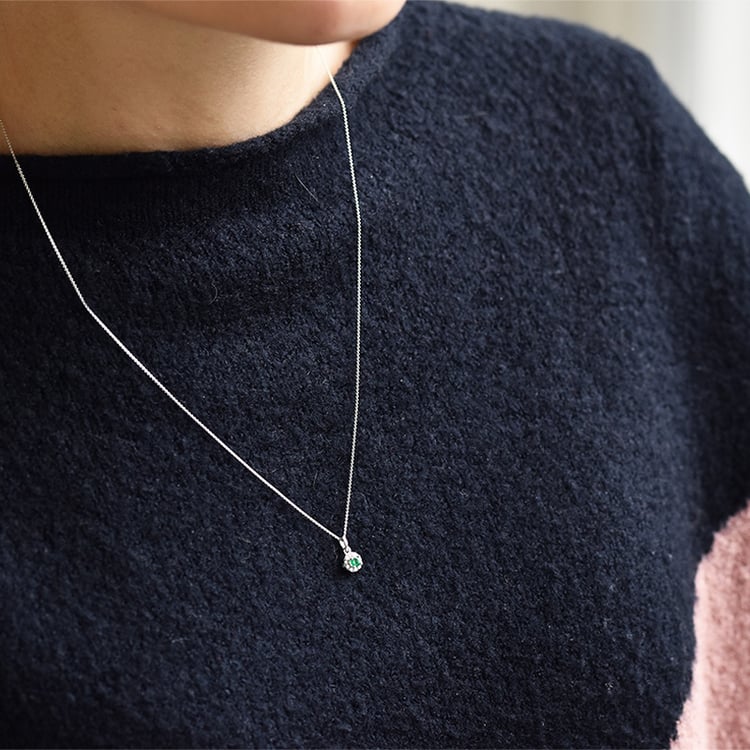 Smaragd-Anhänger im Halo-Stil Florrie 41692