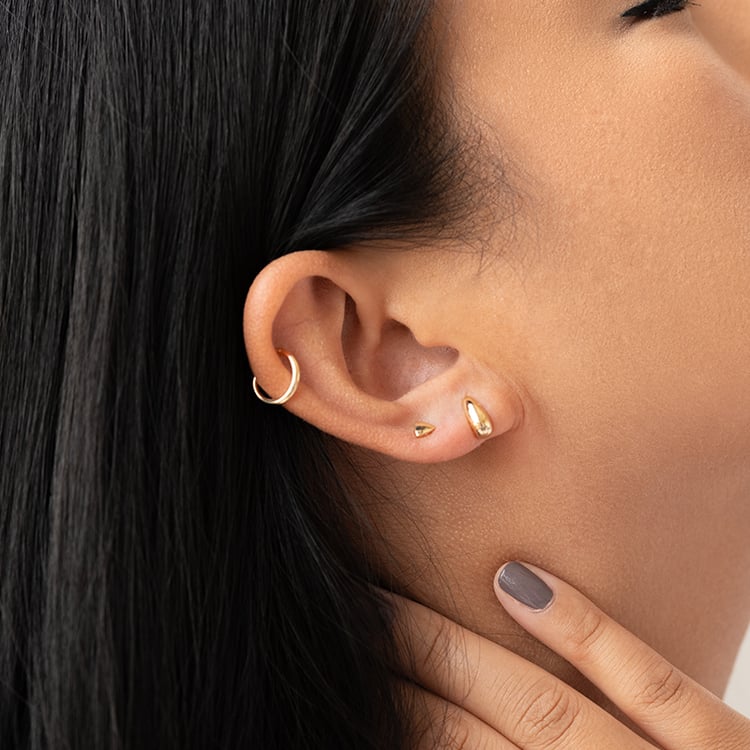 Goldene dreieckige Ohrstecker Kamali 126849