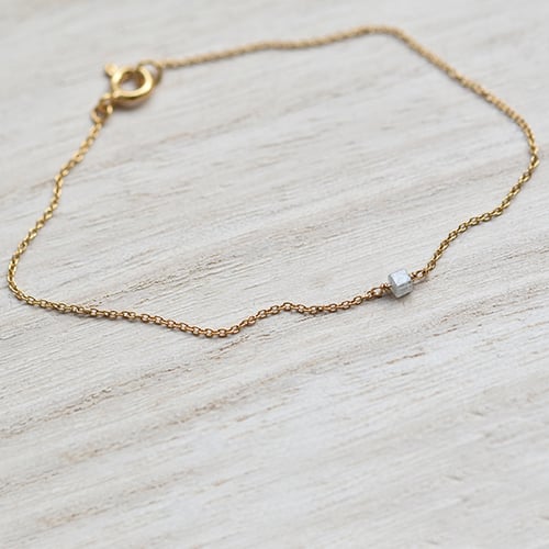 Goldenes Armband mit kubischem Diamant Memore