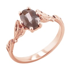 Ring mit einem Salt and Pepper Diamanten und von Hand gravierten Blättern Dakota