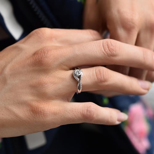 Verlobungsring mit Diamanten Milia