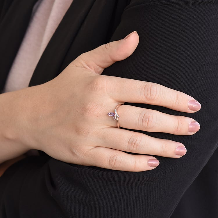 Eleganter Ring mit Amethysten und Diamanten Saqui 86762